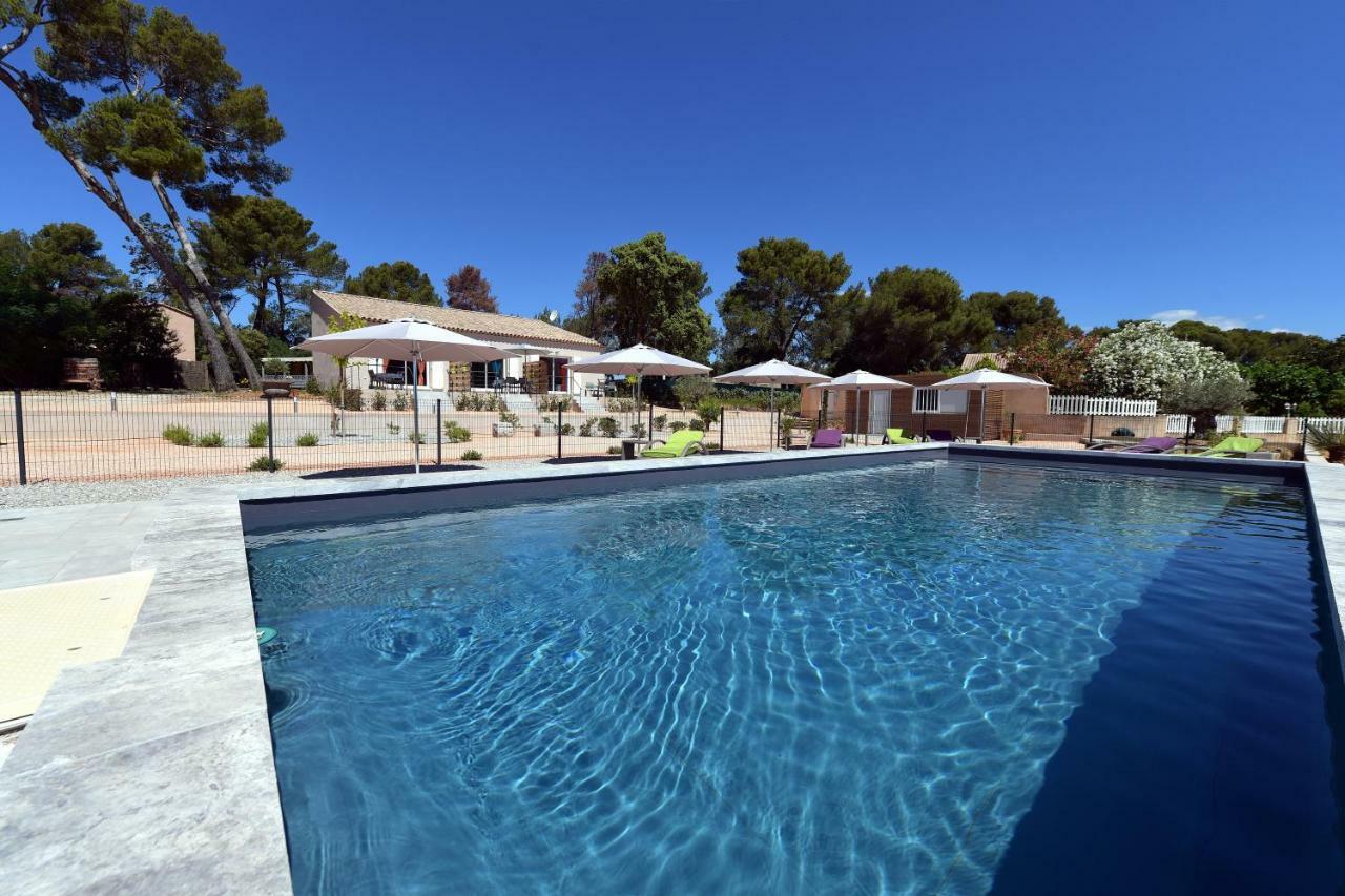 Sous Les Pins gîtes et chambres d'hôtes La Londe-les-Maures Exterior foto